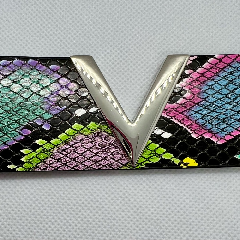 LAST 1! Fashion Silver V Leopard Multicolor Snap Closure Cuff - Picture 4 of 5